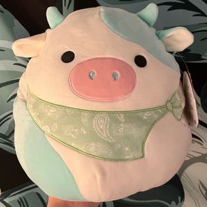 Bellana Cow Squishmallow